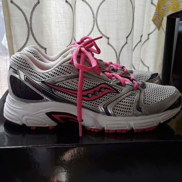 Saucony Shoes - Saucony Oasis 2 Running Shoes size 7
